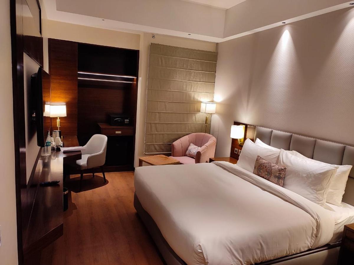 Hotel Peninsula 潘切库拉 外观 照片